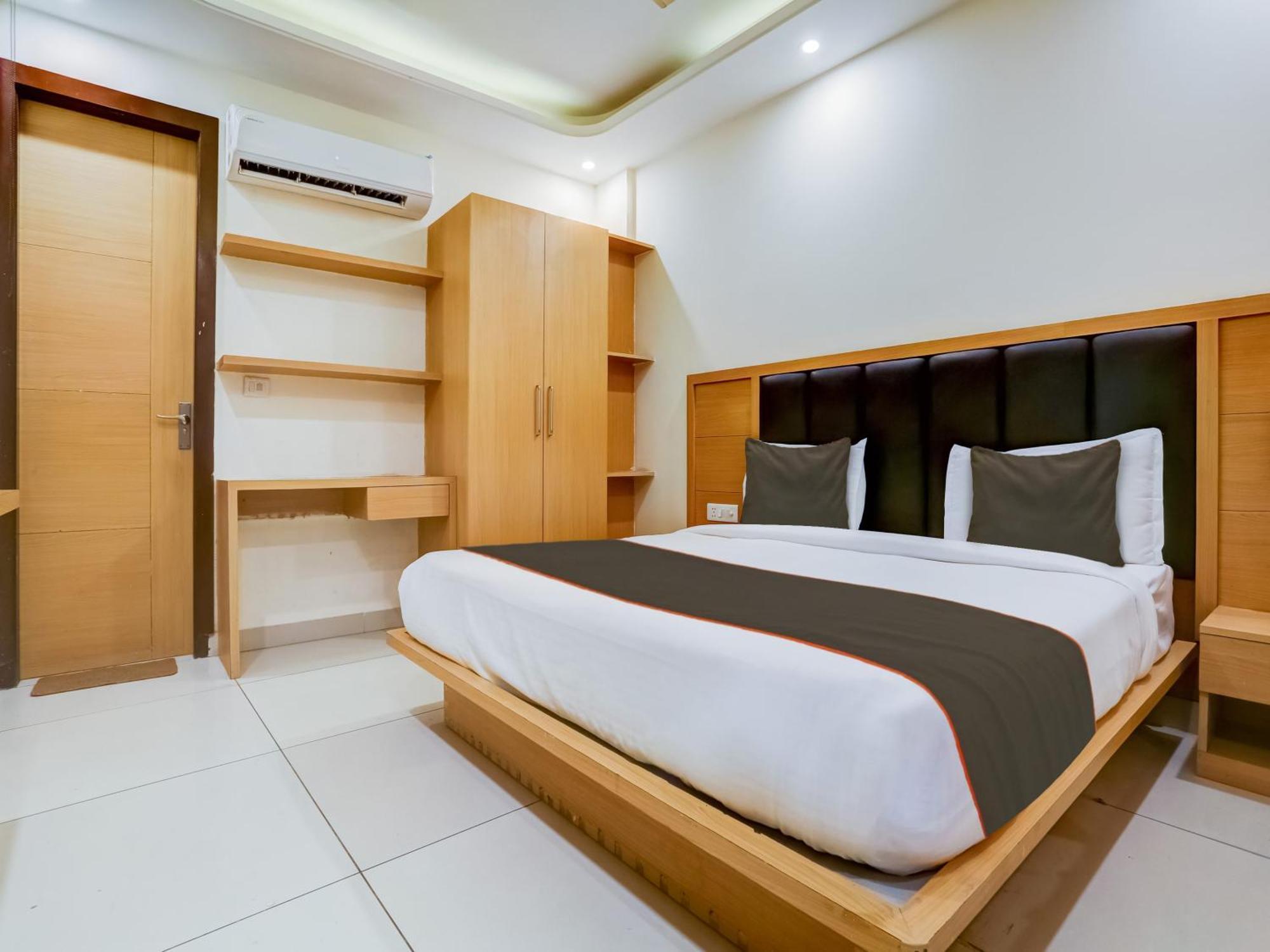 Collecion O White House Hotel นิวเดลี ภายนอก รูปภาพ