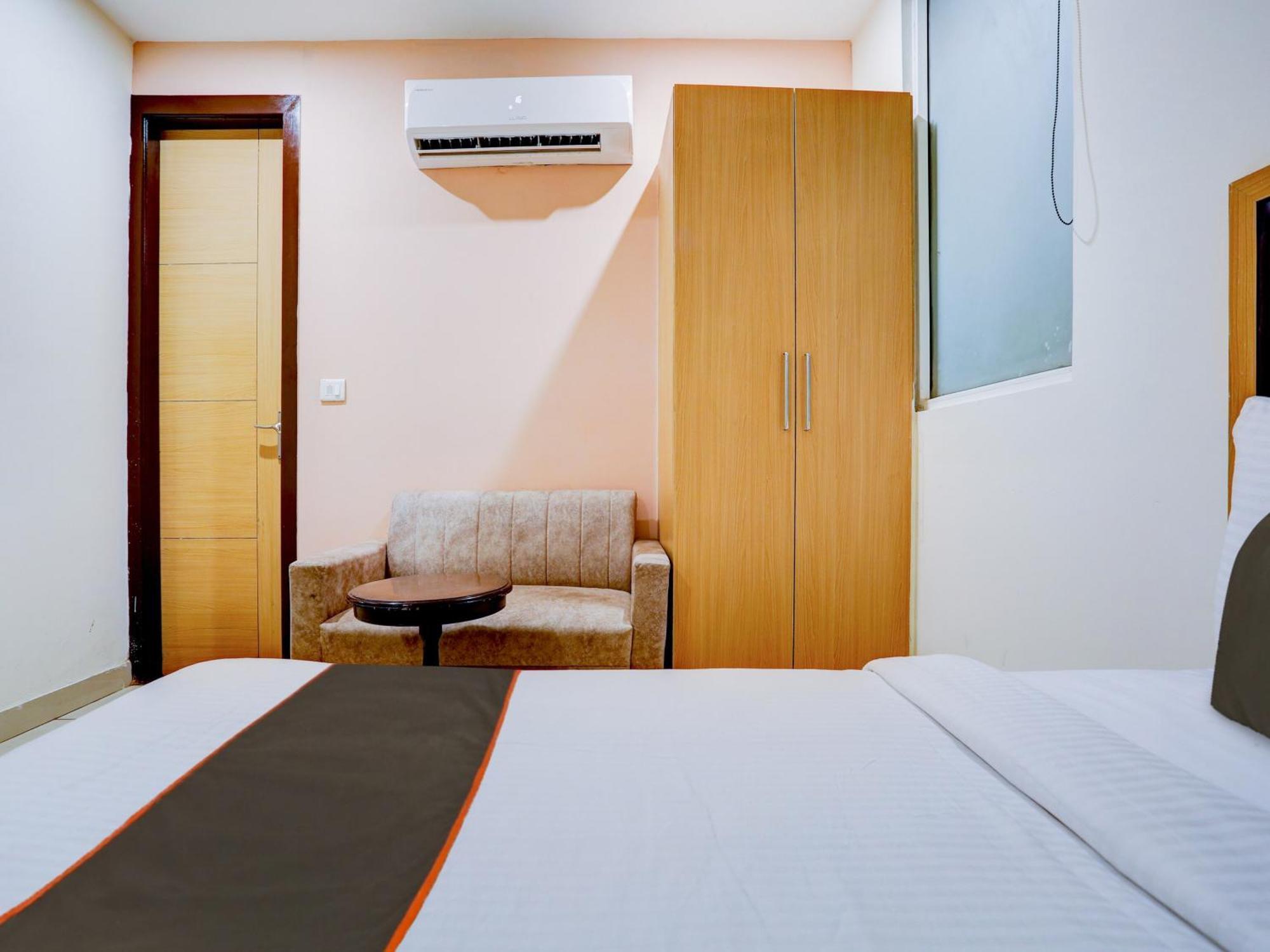 Collecion O White House Hotel นิวเดลี ภายนอก รูปภาพ