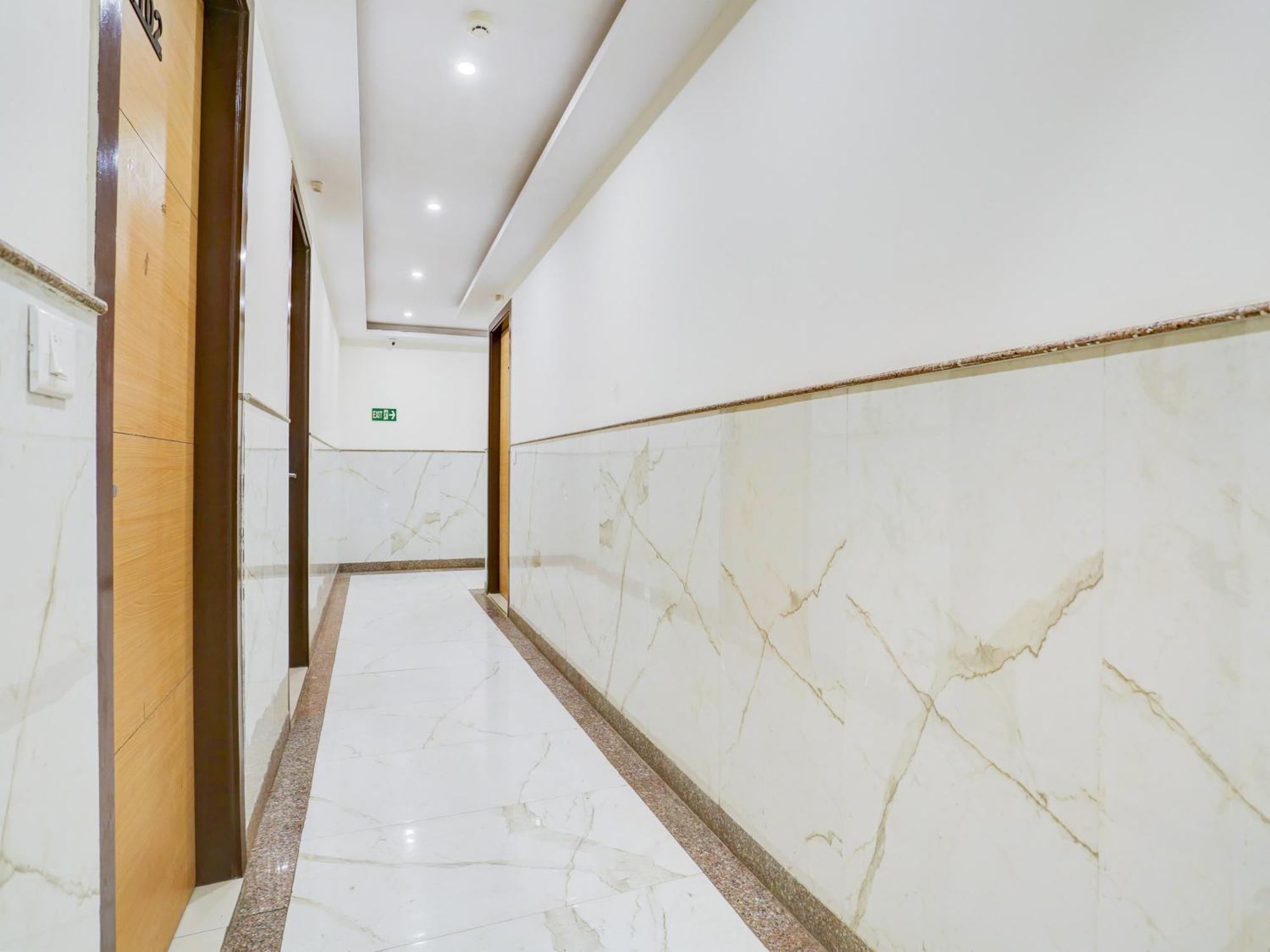 Collecion O White House Hotel นิวเดลี ภายนอก รูปภาพ