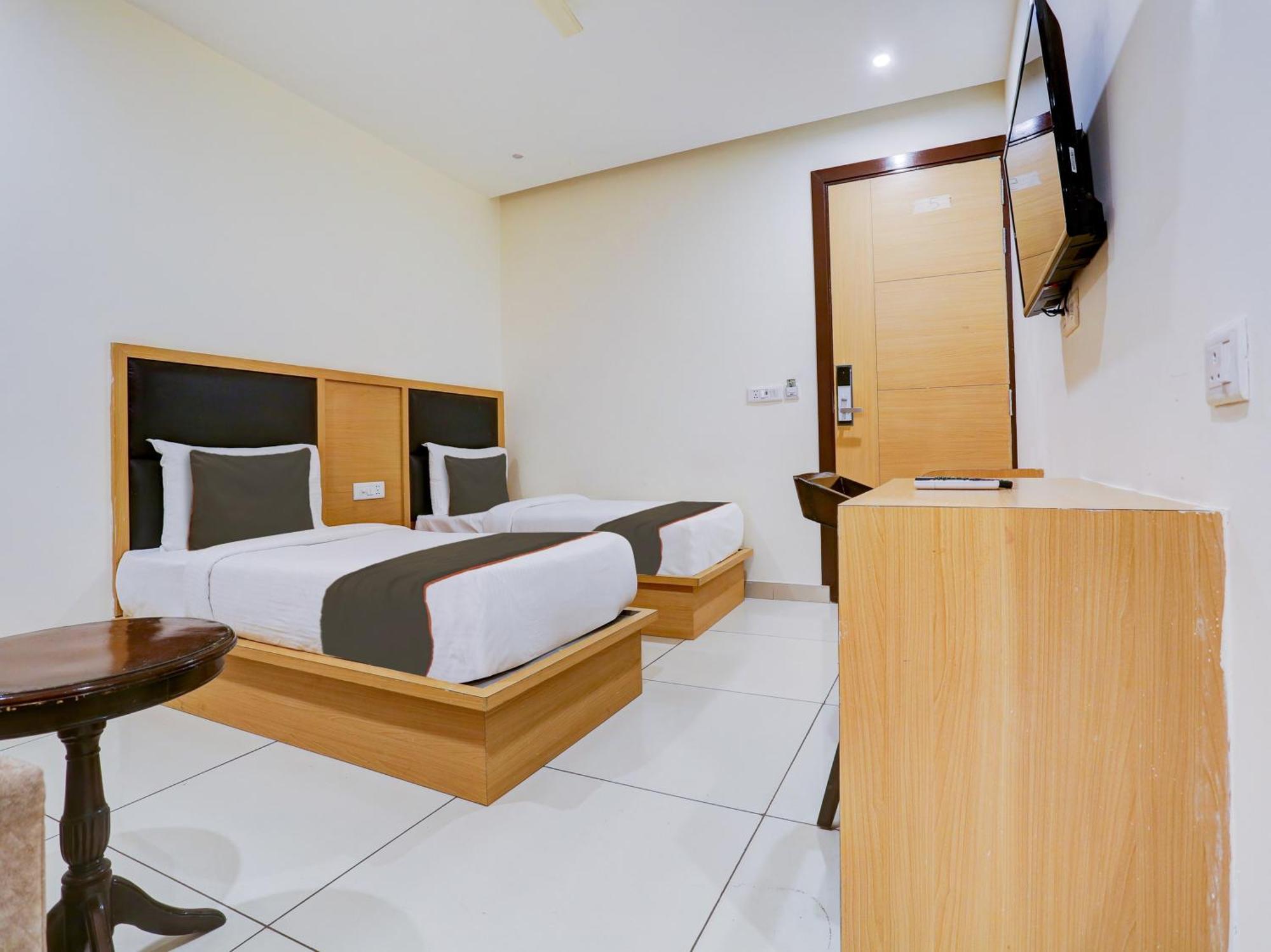 Collecion O White House Hotel นิวเดลี ภายนอก รูปภาพ