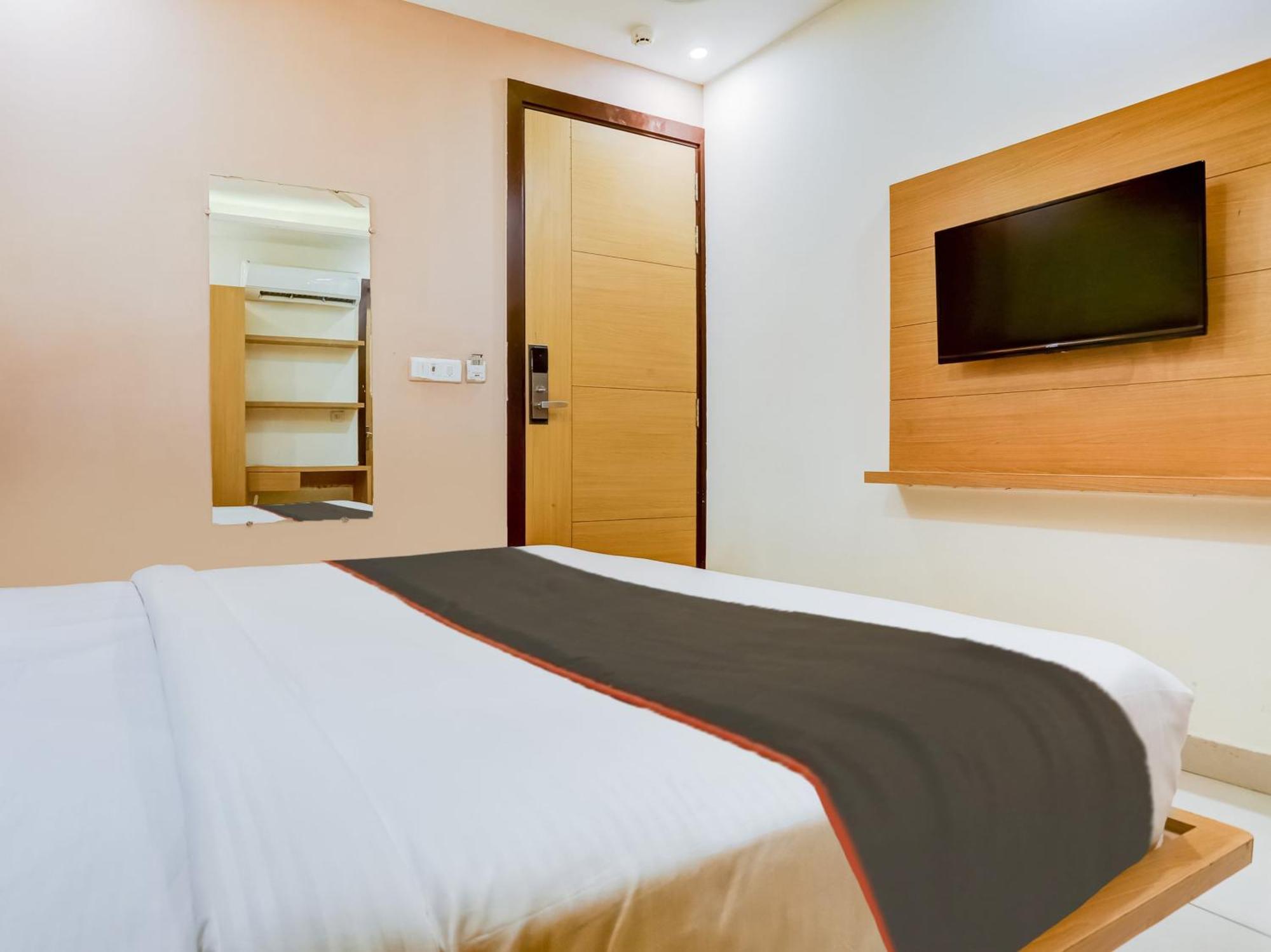 Collecion O White House Hotel นิวเดลี ภายนอก รูปภาพ