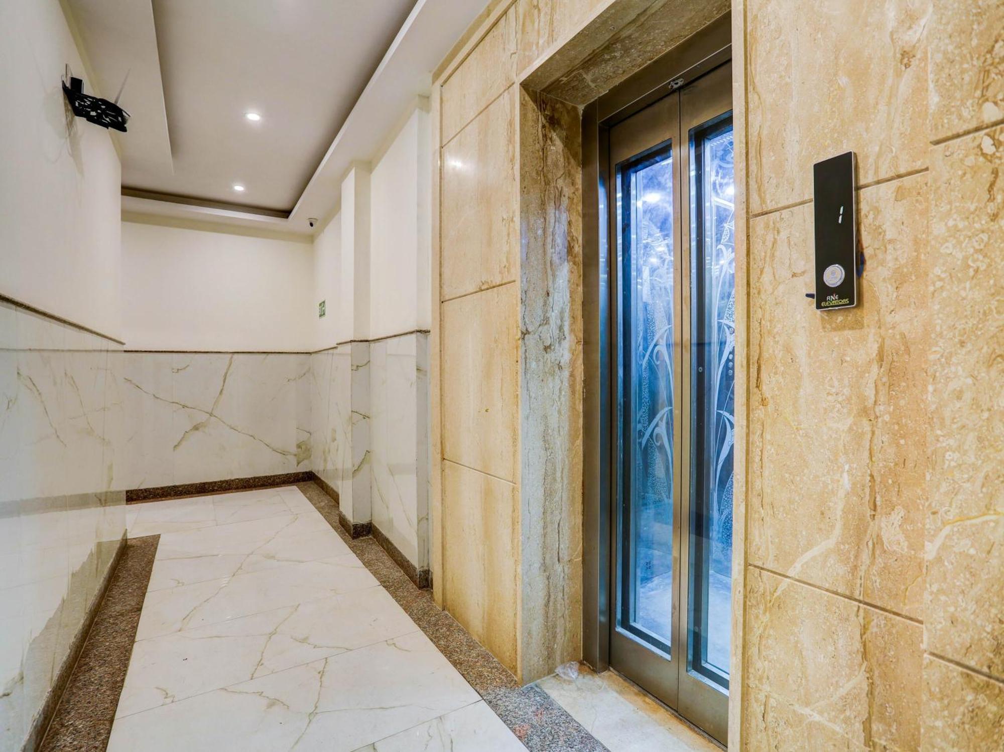 Collecion O White House Hotel นิวเดลี ภายนอก รูปภาพ