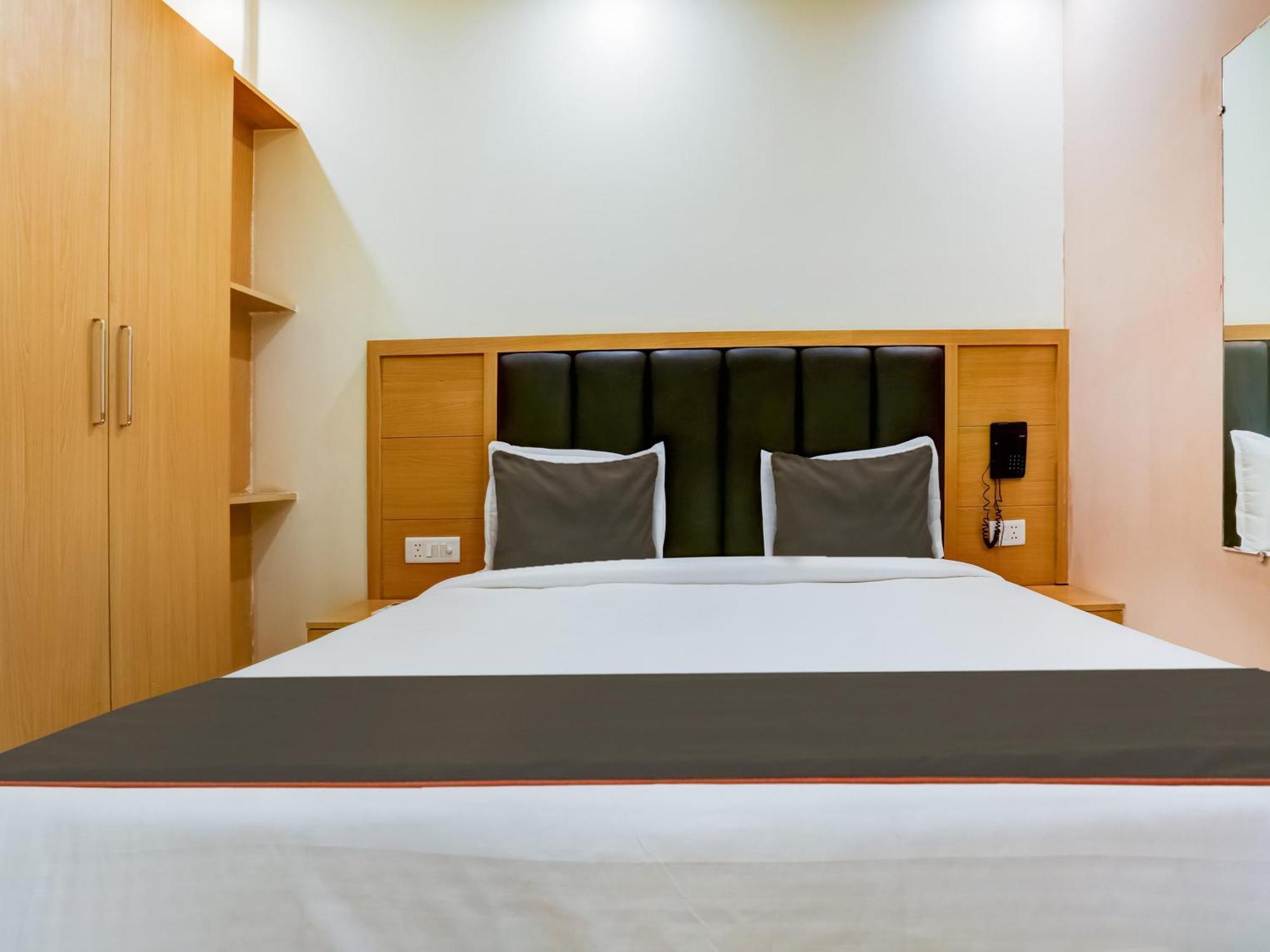 Collecion O White House Hotel นิวเดลี ภายนอก รูปภาพ